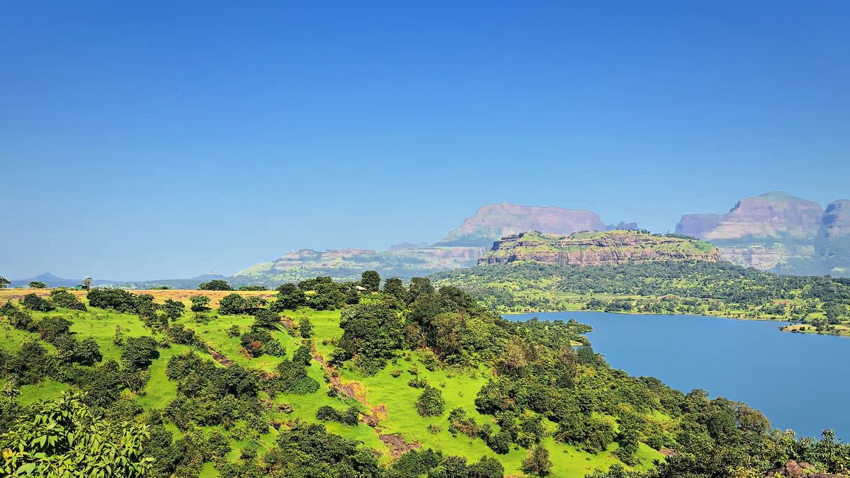 Green Inlet, Bhandardara: free 4K wallpaper